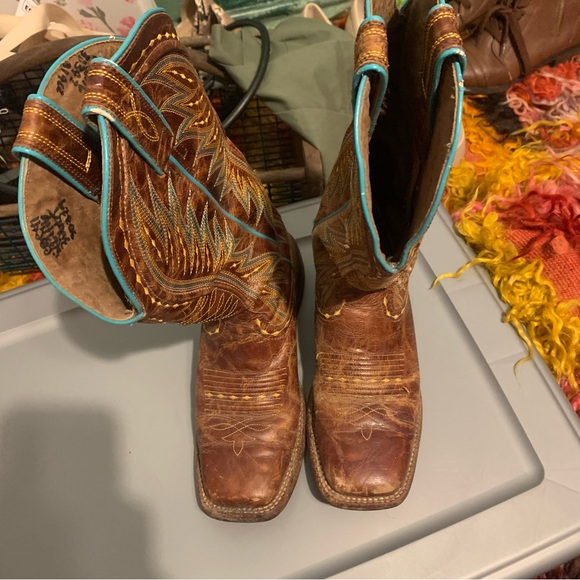 Ariat Womens Boots 7.5 Brown Embroidered with Turquoise Detail Mid Calf - Picture 9 of 11